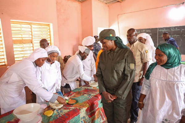 En visite au Fouladou : La Première Dame Marie Khone Faye à l’écoute des femmes rurales engagées En visite au Fouladou : La Première Dame Marie Khone Faye à l’écoute des femmes rurales engagées