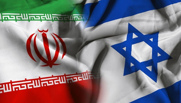 Guerre Iran-Israël : Khamenei met en garde les États-Unis, Israël frappe 40 sites Guerre Iran-Israël : Khamenei met en garde les États-Unis, Israël frappe 40 sites
