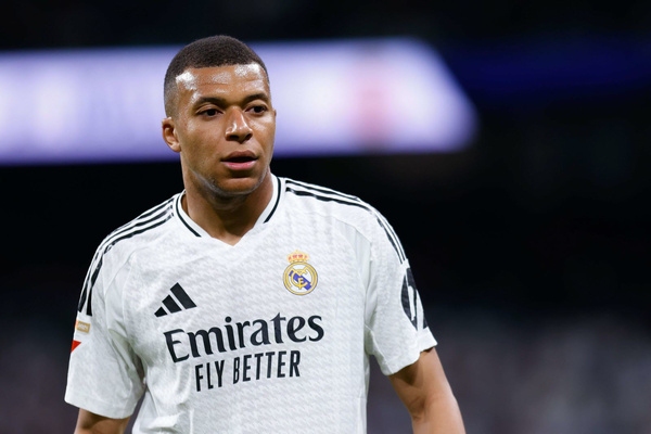 Real Madrid : Kylian Mbappé hospitalisé pour une gastro-entérite aiguë Real Madrid : Kylian Mbappé hospitalisé pour une gastro-entérite aiguë