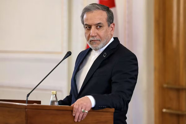 Crise au Moyen-Orient : Abbas Araghchi à Moscou pour renforcer l’axe Téhéran-Moscou face à l’« agression américano-israélienne » Crise au Moyen-Orient : Abbas Araghchi à Moscou pour renforcer l’axe Téhéran-Moscou face à l’« agression américano-israélienne »