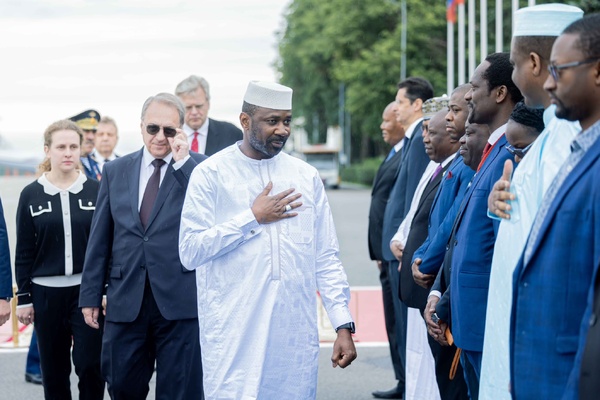 Assimi Goïta en visite officielle en Russie : une coopération stratégique renforcée malgré le retrait de Wagner Assimi Goïta en visite officielle en Russie : une coopération stratégique renforcée malgré le retrait de Wagner