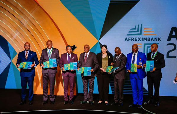 Économie africaine : l’Afreximbank alerte sur la dépendance extérieure et appelle à renforcer l’intégration commerciale Économie africaine : l’Afreximbank alerte sur la dépendance extérieure et appelle à renforcer l’intégration commerciale