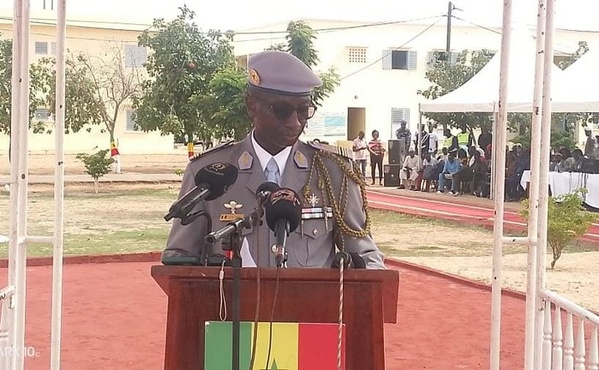 Sortie de la 43e promotion de l’ENSOA à Koutal : « La fierté de voir nos armées accueillir une nouvelle génération de jeunes cadres », selon le Général Birame Diop Sortie de la 43e promotion de l’ENSOA à Koutal : « La fierté de voir nos armées accueillir une nouvelle génération de jeunes cadres », selon le Général Birame Diop