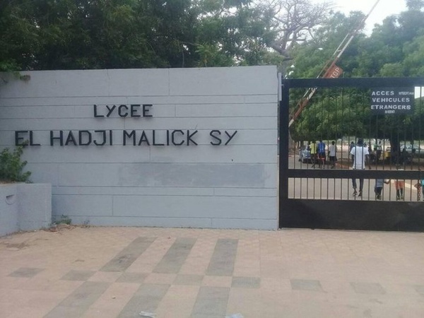 Baccalauréat 2025 : Le lycée Malick Sy de Thiès enregistre un taux de réussite de 75,05 % avec 113 mentions Baccalauréat 2025 : Le lycée Malick Sy de Thiès enregistre un taux de réussite de 75,05 % avec 113 mentions
