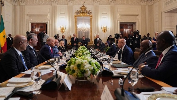 Trump flatte l’Afrique de l’Ouest et parle business, pas aide Trump flatte l’Afrique de l’Ouest et parle business, pas aide