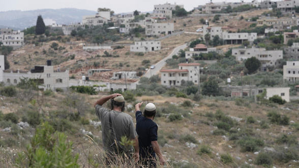 Cisjordanie occupée : deux jeunes Palestiniens tués à Sinjil, les violences de colons s'intensifient Cisjordanie occupée : deux jeunes Palestiniens tués à Sinjil, les violences de colons s'intensifient