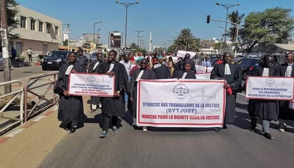 Grève de 72h dans la Justice : l’Entente SYTJUST–UNTJ hausse le ton à partir de ce lundi 14 juillet