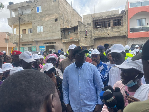 Lutte contre les inondations : le ministre Cheikh Tidiane Dièye lance une campagne nationale de mobilisation communautaire Lutte contre les inondations : le ministre Cheikh Tidiane Dièye lance une campagne nationale de mobilisation communautaire