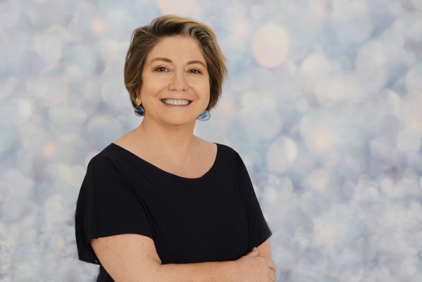 Bases militaires, visas, coopération : Mme Christine Fages, l’ambassadrice de France au Sénégal, fait taire les rumeurs et clarifie les enjeux Bases militaires, visas, coopération : Mme Christine Fages, l’ambassadrice de France au Sénégal, fait taire les rumeurs et clarifie les enjeux