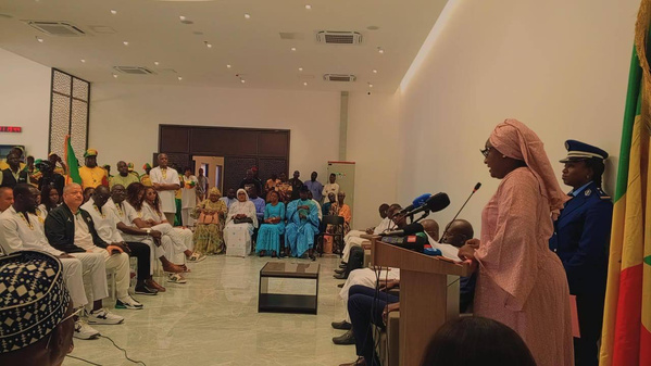 Afrobasket 2025 – Remise du Drapeau National : Le discours fort de Khady Diène Gaye aux Lionnes du Basket