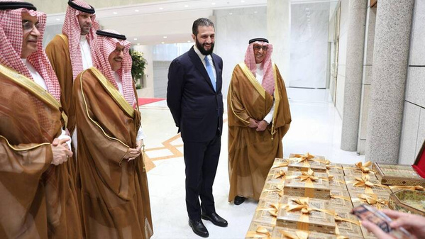 Syrie : l’Arabie saoudite promet 6,4 milliards de dollars d’investissements pour soutenir la reconstruction Syrie : l’Arabie saoudite promet 6,4 milliards de dollars d’investissements pour soutenir la reconstruction