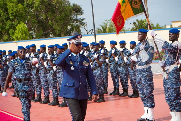 Gendarmerie nationale : les contingents SENFPU 1-18 et 2-18 de la MONUSCO reçoivent le drapeau national