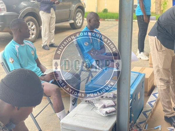 Tambacounda : la Gendarmerie nationale organise un don de sang pour sauver des vies Tambacounda : la Gendarmerie nationale organise un don de sang pour sauver des vies