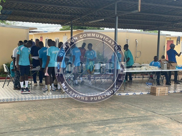 Tambacounda : la Gendarmerie nationale organise un don de sang pour sauver des vies Tambacounda : la Gendarmerie nationale organise un don de sang pour sauver des vies