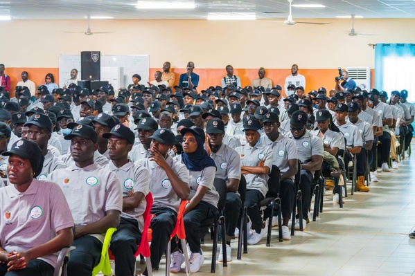 Ousmane Sonko lance le Programme des 1000 Volontaires Agricoles et annonce un centre africain de transformation pour l’employabilité Ousmane Sonko lance le Programme des 1000 Volontaires Agricoles et annonce un centre africain de transformation pour l’employabilité