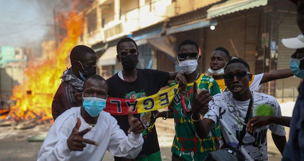 Violences politiques au Sénégal : une enquête judiciaire relancée malgré la loi d’amnistie Violences politiques au Sénégal : une enquête judiciaire relancée malgré la loi d’amnistie