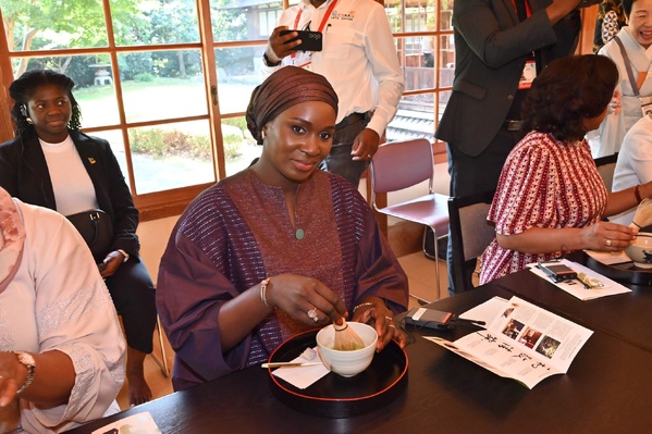 Photos: Marie Khone Faye s’immerge dans la culture japonaise lors du TICAD9