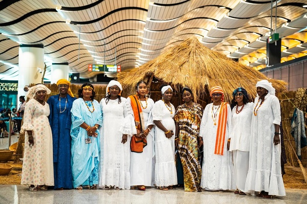 AIBD: La culture peule célébrée lors de la 2ème édition du Customer Cultural Show à l’aéroport
