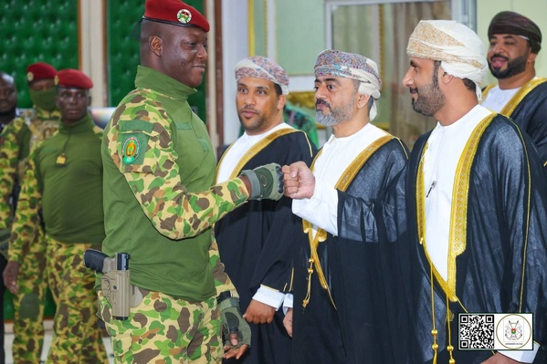Oman prêt à investir au burkina faso : le président ibrahim traoré reçoit une délégation du fonds souverain Oman prêt à investir au burkina faso : le président ibrahim traoré reçoit une délégation du fonds souverain