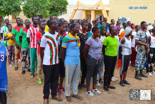Burkina Faso: Le Ministre Martha Céleste Anderson MEDAH encourage les bacheliers à Manga Burkina Faso: Le Ministre Martha Céleste Anderson MEDAH encourage les bacheliers à Manga