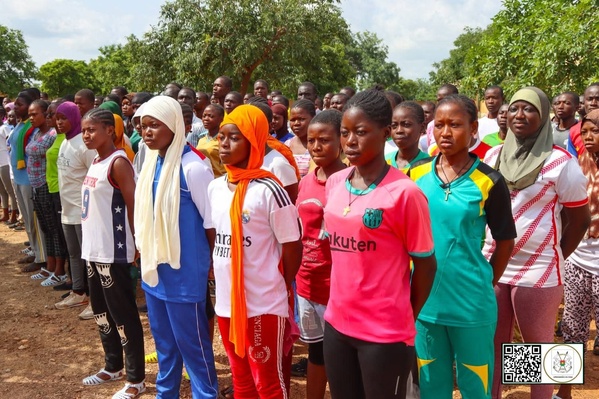 Burkina Faso: Le Ministre Martha Céleste Anderson MEDAH encourage les bacheliers à Manga Burkina Faso: Le Ministre Martha Céleste Anderson MEDAH encourage les bacheliers à Manga