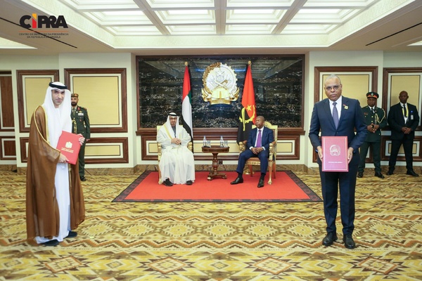 L'Angola et les Émirats Arabes Unis signent 44 accords pour renforcer leur coopération L'Angola et les Émirats Arabes Unis signent 44 accords pour renforcer leur coopération