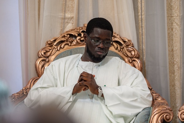 Bassirou Diomaye Faye à Tivaouane : Le Président sollicite des prières pour le Sénégal Bassirou Diomaye Faye à Tivaouane : Le Président sollicite des prières pour le Sénégal