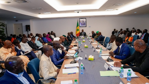 Conseil interministériel : Ousmane Sonko annonce un plan de sauvetage et de relance pour La Poste Conseil interministériel : Ousmane Sonko annonce un plan de sauvetage et de relance pour La Poste