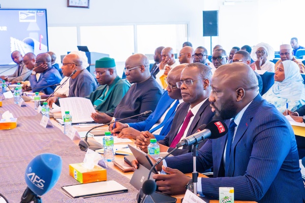 Conseil interministériel : Ousmane Sonko annonce un plan de sauvetage et de relance pour La Poste Conseil interministériel : Ousmane Sonko annonce un plan de sauvetage et de relance pour La Poste