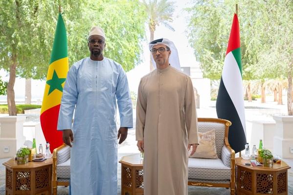 Ousmane Sonko reçu à Abu Dhabi par le vice-Président des Émirats Arabes Unis