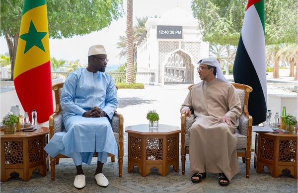 Ousmane Sonko reçu à Abu Dhabi par le vice-Président des Émirats Arabes Unis