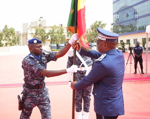 Remise du drapeau national aux contingents SENFPU 3-4 et 2-6 en partance pour la MINUSCA