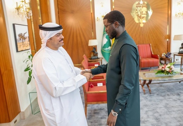 Le Président de la République, Bassirou Diomaye Faye, a reçu ce lundi au palais le PDG de la société émiratie Air Dynamics Solutions. Le Président de la République, Bassirou Diomaye Faye, a reçu ce lundi au palais le PDG de la société émiratie Air Dynamics Solutions.