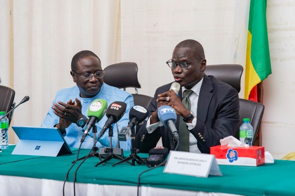 Passation de service entre Daouda Ngom et Abdourahmane Diouf : cap sur la transition écologique et le développement durable