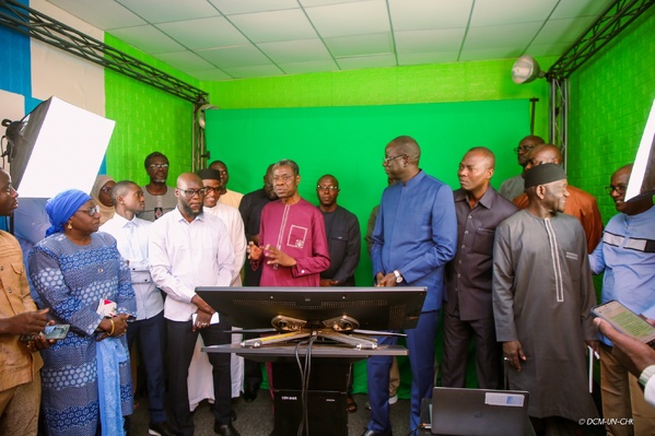 Le Ministre Daouda Ngom en visite à l’Université numérique Cheikh Hamidou Kane