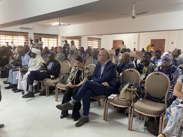 Colloque international à Dakar : l’eau, vecteur de paix et de coopération au Sahel Colloque international à Dakar : l’eau, vecteur de paix et de coopération au Sahel