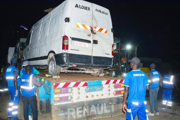 Opération de désencombrement autour du Palais de Justice de Dakar : épaves enlevées et plusieurs interpellations Opération de désencombrement autour du Palais de Justice de Dakar : épaves enlevées et plusieurs interpellations