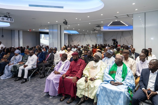 Rencontre du Président Bassirou Diomaye Faye avec la diaspora sénégalaise aux États-Unis