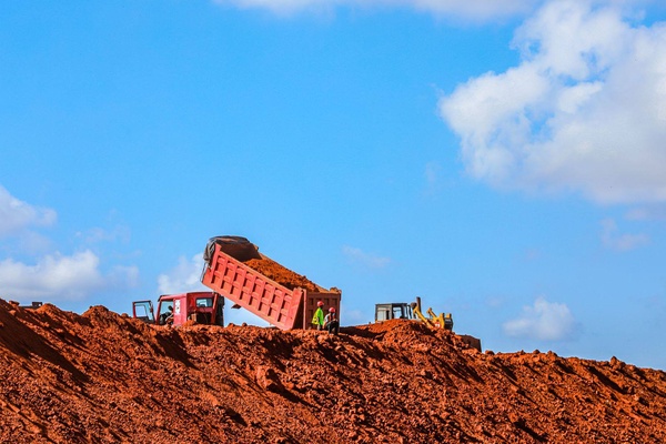 Mbeubeuss : de décharge historique à éco-parc, une métamorphose spectaculaire Mbeubeuss : de décharge historique à éco-parc, une métamorphose spectaculaire
