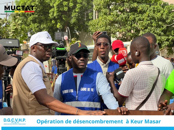 DGCVHP : grande opération de désencombrement à Keur Massar pour sécuriser les espaces publics