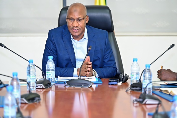 Fièvre de la Vallée du Rift : 28 cas confirmés et 8 décès à Saint-Louis, le Sénégal renforce sa riposte Fièvre de la Vallée du Rift : 28 cas confirmés et 8 décès à Saint-Louis, le Sénégal renforce sa riposte