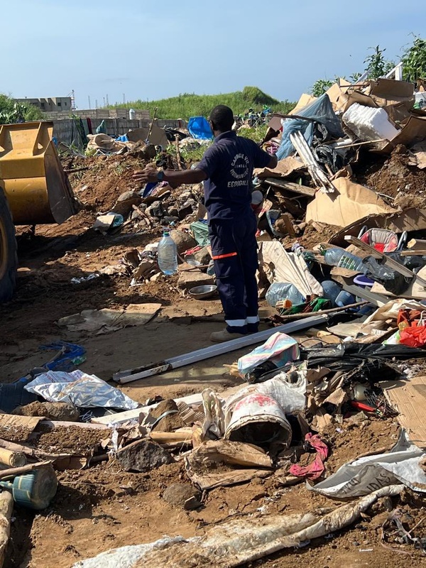 Mamelles: la DGCVHP mène une vaste opération de désencombrement pour libérer les emprises publiques Mamelles: la DGCVHP mène une vaste opération de désencombrement pour libérer les emprises publiques