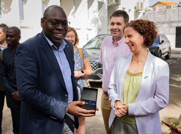 Visite officielle d’une délégation parlementaire du Royaume-Uni à l’Institut Pasteur de Dakar Visite officielle d’une délégation parlementaire du Royaume-Uni à l’Institut Pasteur de Dakar