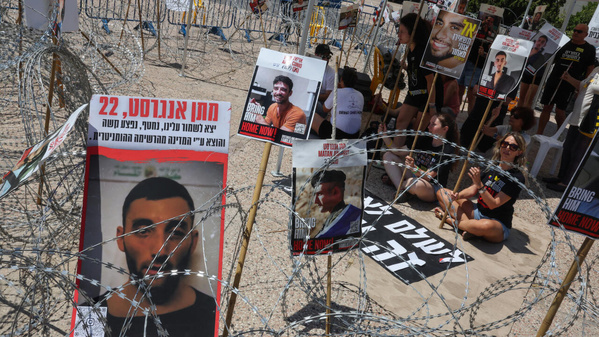 Libération imminente des otages retenus à Gaza, avant un sommet pour la paix en Égypte