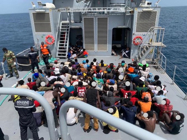 La Marine nationale secourt 123 migrants au large de Sangomar