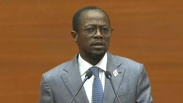 Abdou Mbow dénonce une détention politique et réclame la libération de Farba Ngom