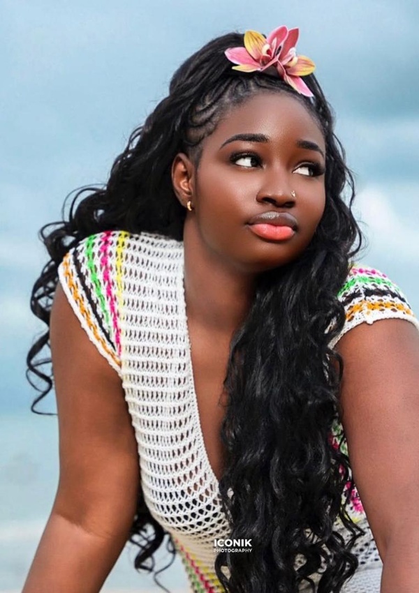 L'actrice Nogaye de « Bété Bété » : escapade maritime et élégance décontractée L'actrice Nogaye de « Bété Bété » : escapade maritime et élégance décontractée