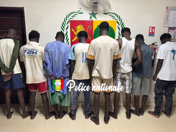 Linguère: la Police démantèle un gang de braqueurs présumé dirigé par un « TikTokeur » Linguère: la Police démantèle un gang de braqueurs présumé dirigé par un « TikTokeur »