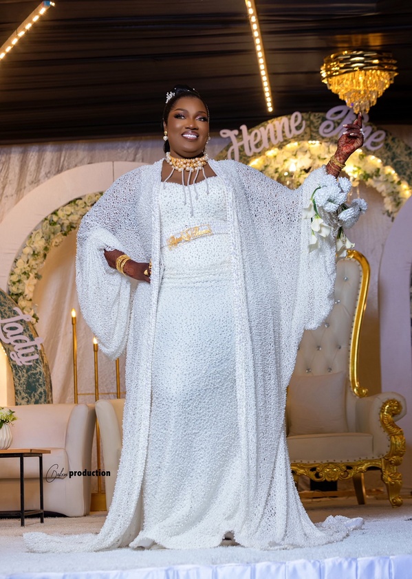 Bijou Ngoné éblouit avec le baptême somptueux de sa fille Bousso Bally (photos)