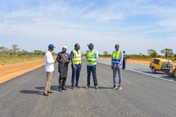 Autoroute dakar-tivaouane-saint-louis : Déthié Fall en visite de chantier pour suivre l’avancement des travaux Autoroute dakar-tivaouane-saint-louis : Déthié Fall en visite de chantier pour suivre l’avancement des travaux